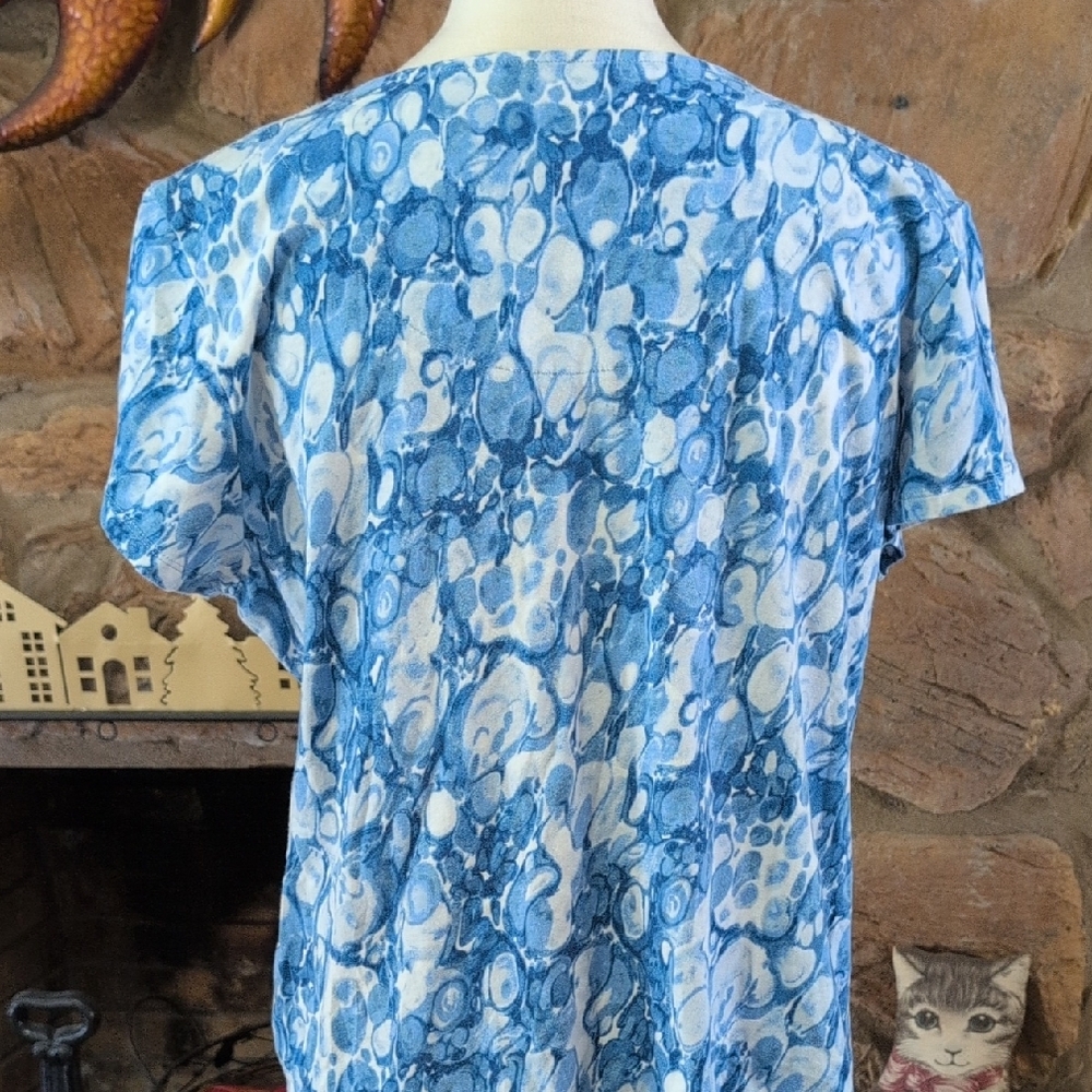Ruby Rd. Blue and White Patterned Blouse - Picture 5 of 6
